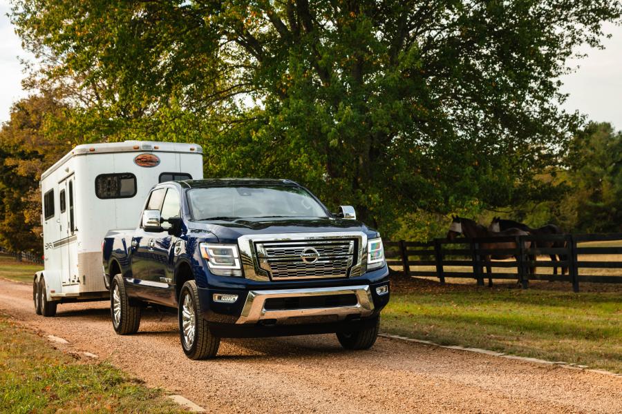  Nissan Titan XD SL Crew Cab 2019 года  (фото 10 из 26)